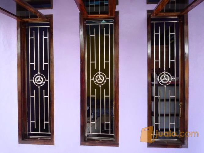 Teralis besi pengaman rumah