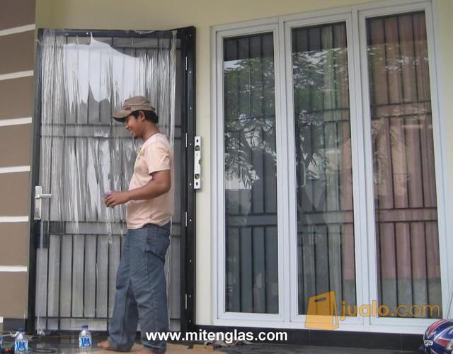 Teralis besi pengaman rumah