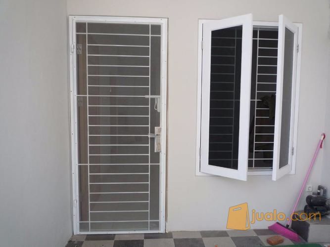 Teralis besi pengaman rumah