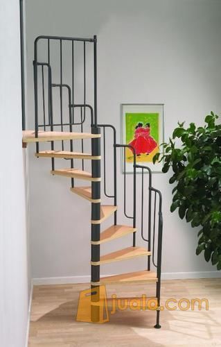 Tangga Putar Besi ( Tangga Spiral )