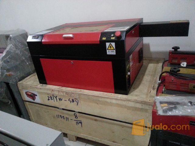 Mesin Laser Cutting Grafir Acrylic 5030