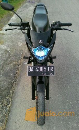 Motor suzuki satria fu 150 cc tahun 2015 hitam