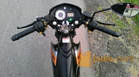 Motor suzuki satria fu 150 cc tahun 2015 hitam
