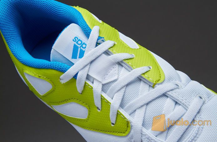 Sepatu Bola Adidas MESSI 15.4 ST White Solar Blue Red