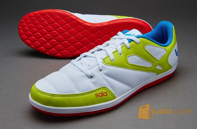 Sepatu Bola Adidas MESSI 15.4 ST White Solar Blue Red