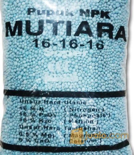 NPK MUTIARA BIRU 16-16-16, isi 250 g