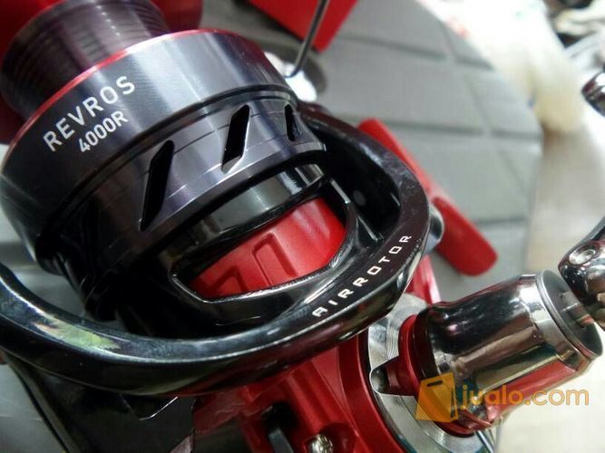 Reel Daiwa Revros 4000R