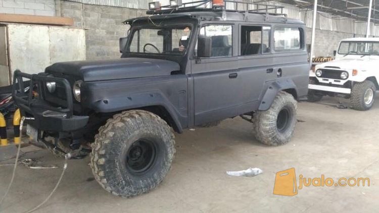 Mobil off-road Nissan patrol long chassis super langka